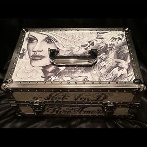 Kat Von D Angeleno Train Case